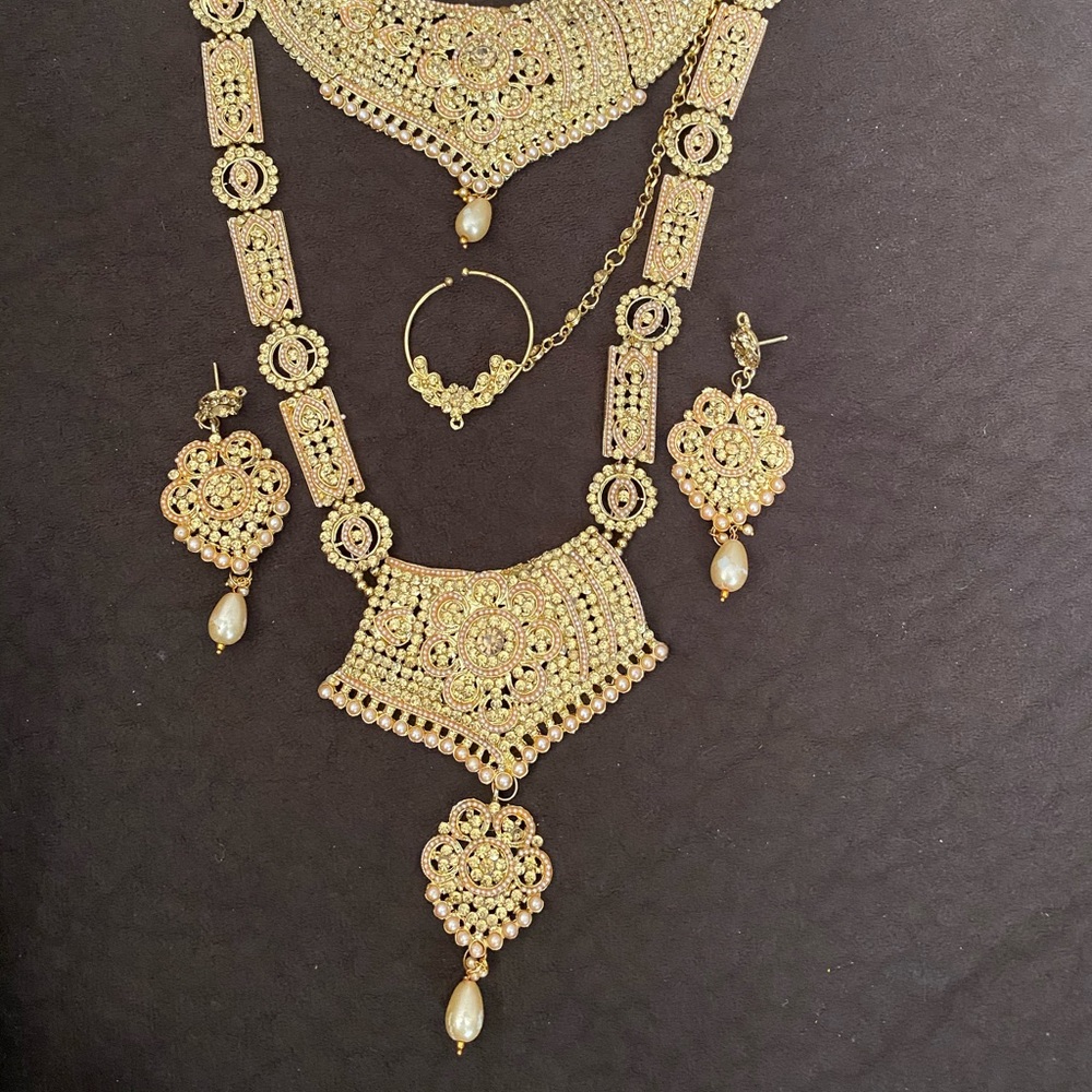 Traditional jewelry set - Picture 2 of 6